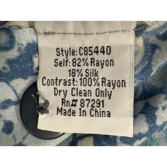 "JOHNNY WAS" Beautiful Velvett 3 Butt. Cardigan SZ M Floral Silk Blend Luxurious - Picture 9 of 11